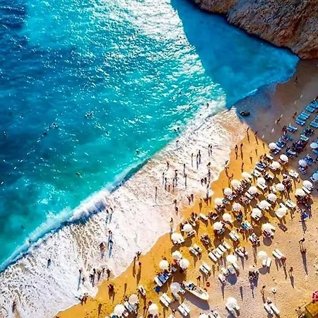 Yenier Apartmanhotel 4*