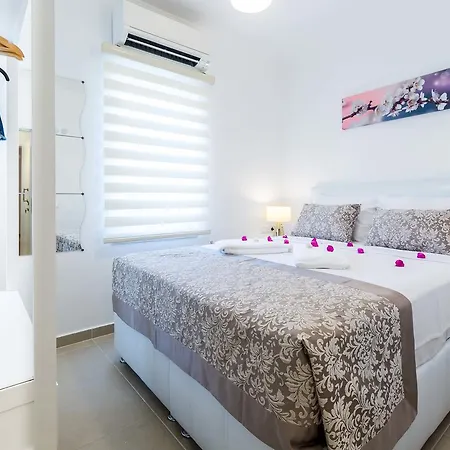 Yenier Aparthotel Kaş